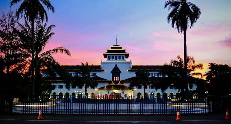 Ide Liburan ke Bandung Jelajahi Tempat Paling Heritage, Suasananya seperti Zaman Dulu!