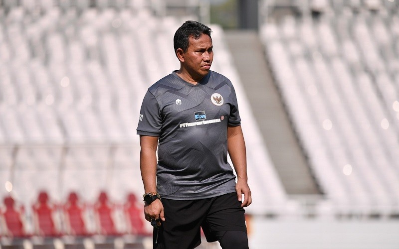 Demi Antar Timnas Indonesia U-17 ke 16 Besar, Bima Sakti Siap Tidak Tidur