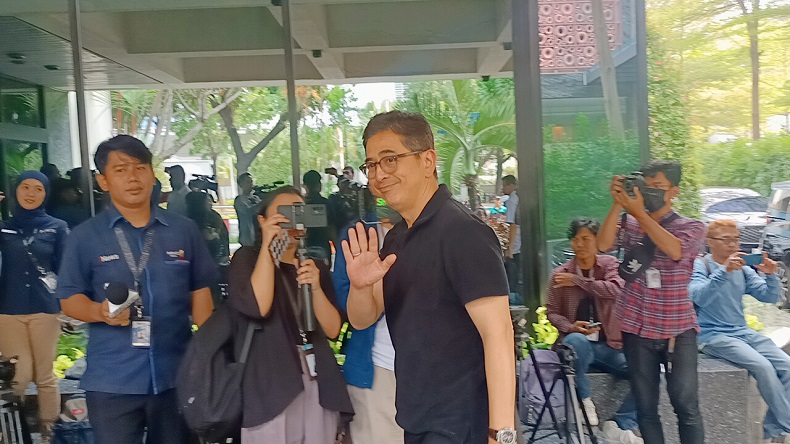 Rapat Rutin, Arsjad Rasjid hingga Hasto Tiba di Gedung TPN