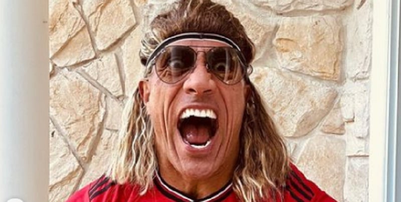 Kocak! Aktor Hollywood The Rock Cosplay Jadi David Beckham, Begini Penampakannya