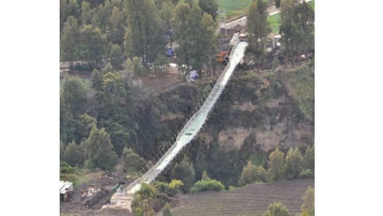 10 Rekomendasi Tempat Wisata Jembatan Kaca di Indonesia, Wajib Dikunjungi saat Berlibur