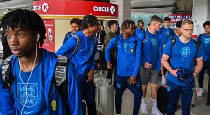 Timnas Inggris U-17 Kepanasan saat Tiba di Indonesia, Begini Respons Pelatih