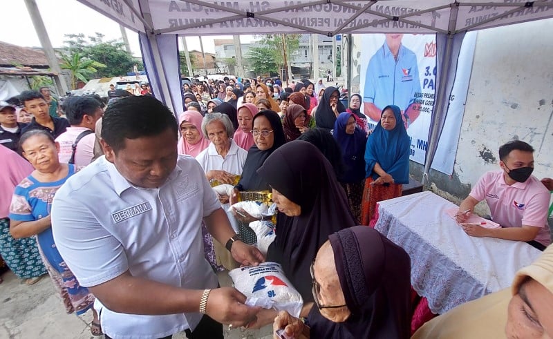 Gelar Bazar Sembako Murah di Jaktim, Caleg Partai Perindo: Bermanfaat untuk Masyarakat