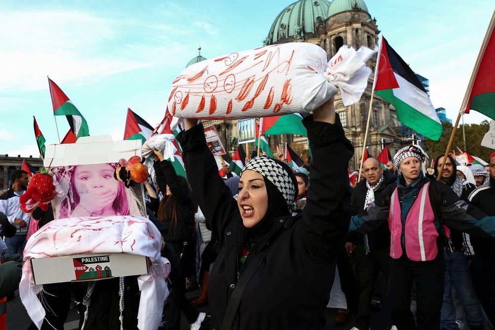 1.000 Polisi Kawal Demo Bela Palestina di Berlin Jerman