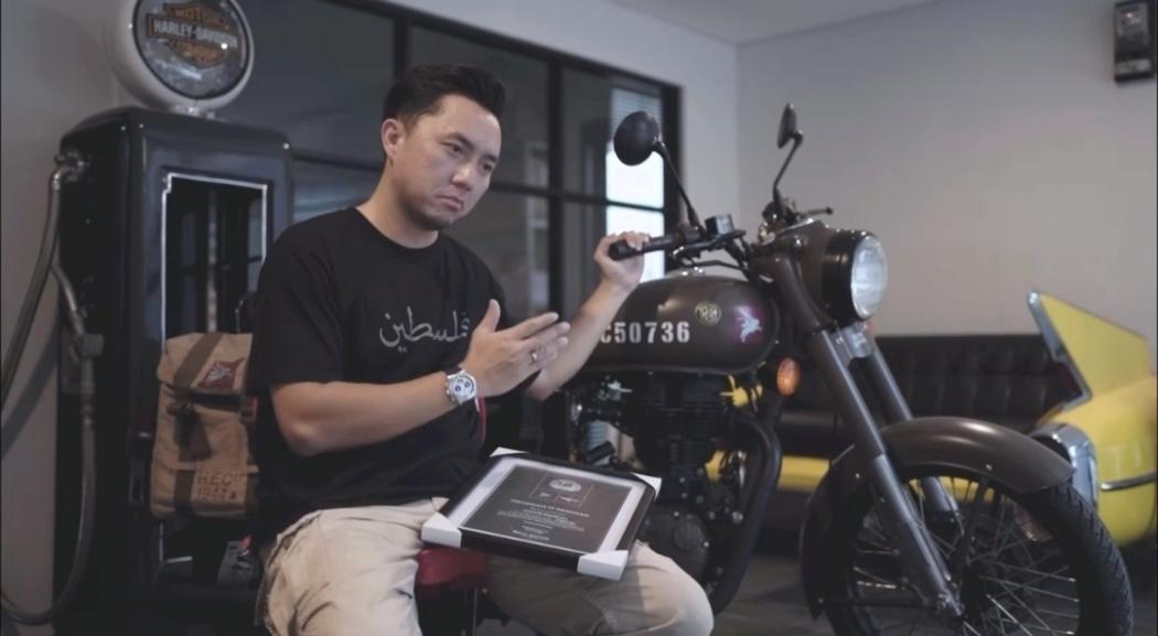 Bantu Palestina, Omesh Lelang Motor Kesayangannya Royal Enfield Limited Edition