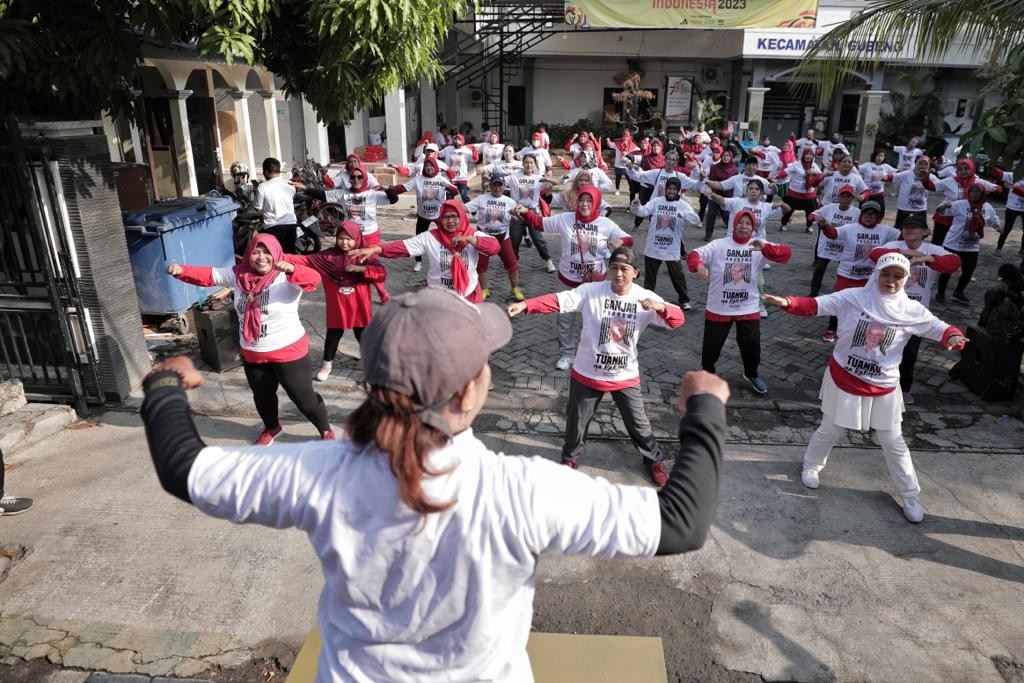 Relawan Ganjar Surabaya Bikin Acara Senam Pagi untuk Kenalkan Program Ganjar-Mahfud MD