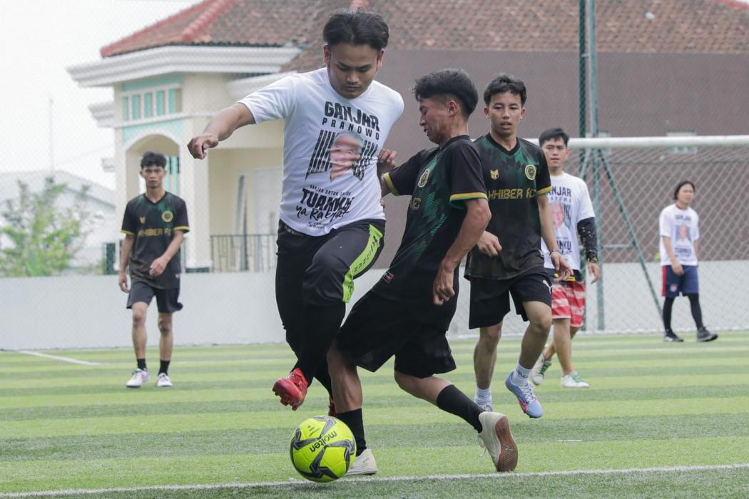 Jaring Pemilih Kaum Muda, Ganjar Muda Padjajaran Bikin Turnamen Mini Soccer di Sukabumi