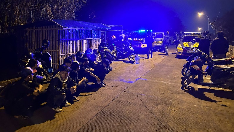 Polisi Tangkap Sekelompok Pemuda Bawa Obat Terlarang dan Geng Motor Pesta Miras di Cimahi