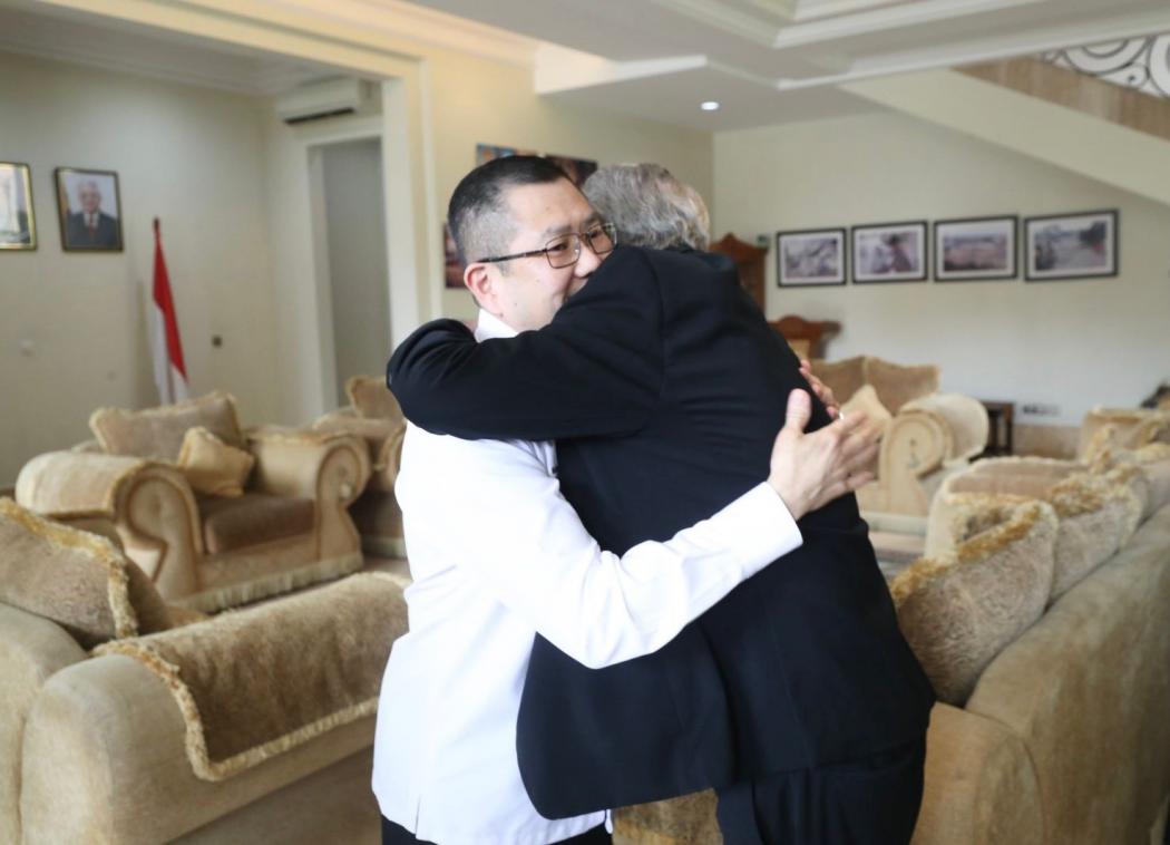 Pelukan Hangat Dubes Palestina Zuhair Al-Shun untuk HT