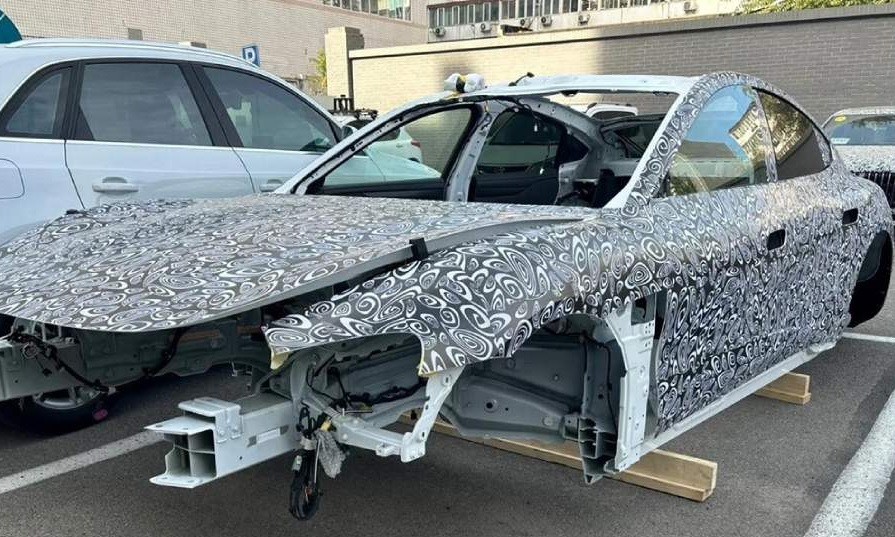 Diberi Nama Modena, Wujud Nyata Mobil Listrik Xiaomi Terkuak