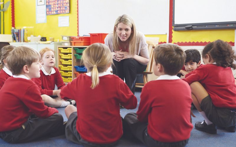 50 Ucapan Terima Kasih untuk Guru dan Wali Kelas, Penuh Makna dan Menyentuh Hati