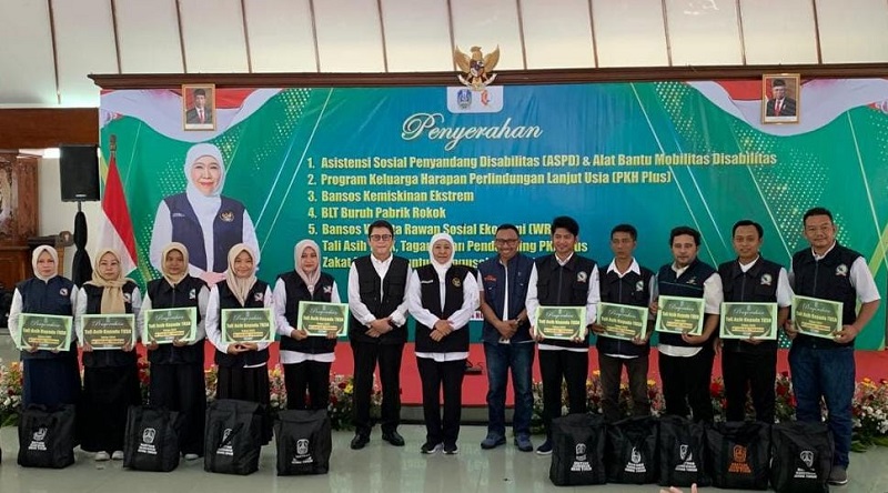 Dinsos Jatim Salurkan Bansos di Bojonegoro, Pj Bupati: Bermanfaat untuk Masyarakat