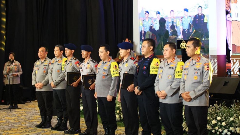35 Personel Satgas Damai Cartenz Dapat Penghargaan Kapolri, Sukses Bongkar Markas KKB