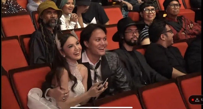 Pemandu Acara AMI Awards 2023 Salah Sebut Nama Pemenang, Netizen Murka!