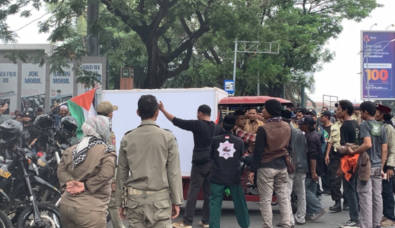 Viral Satpam Copot Bendera Palestina Milik Pemotor di Bekasi, Polisi Turun Tangan