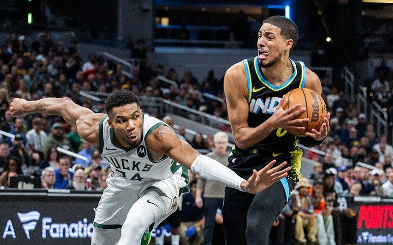 Hasil NBA 2023/2024: Bucks Dijegal Pacers, Hawks Hajar Magic