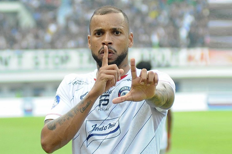 “Dikorbankan” Arema ke Persija, Gustavo Almeida: Saya Tak Suka Pisah di Tengah Musim! 