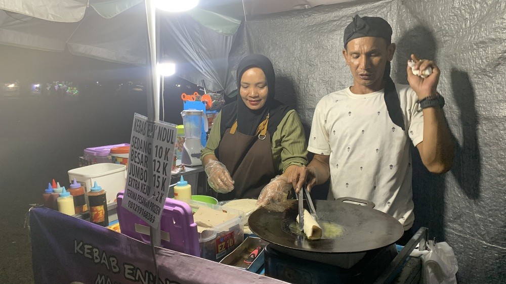 Pagelaran Wayang Golek Giriharja 3 Putra di Bogor, Pedagang Untung 2 Kali Lipat