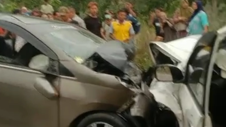 Kecelakaan di Tanah Laut, 2 Minibus Tabrakan, Perwira Polisi Meninggal