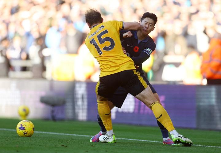 Hasil Wolves Vs Tottenham: Dramatis!The  Lilywhites Keok Lewat 2 Gol Injury Time