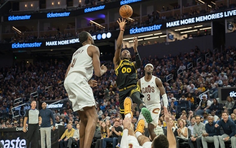 Hasil NBA 2023/2024: Warriors Tumbang di Tangan Cavaliers, Celtics Berjaya