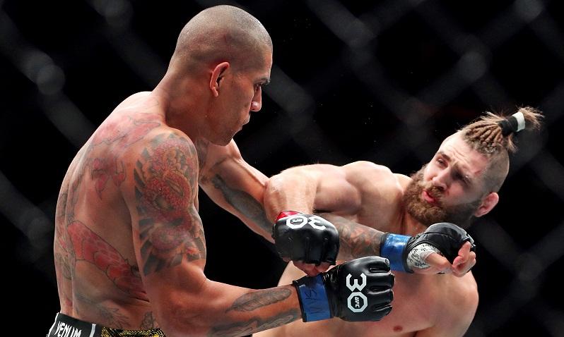 Hasil UFC 295: Alex Pereira Bikin KO Jiri Prochazka, Raih Sabuk Kelas Berat Ringan