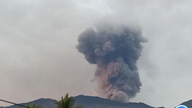 Gunung Dukono di Halmahera Utara Erupsi, Tinggi Letusan 800 Meter di Atas Puncak