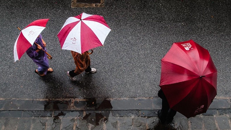 BMKG Prediksi Hujan Sedang hingga Lebat Guyur Wilayah Jakarta Siang Hari