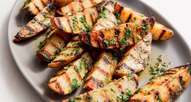 5 Camilan untuk Penderita Maag, Ada Pisang hingga Kentang Panggang