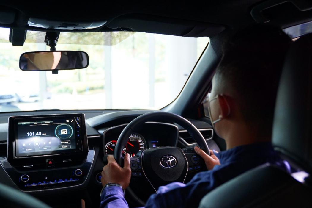 Waspada Cuaca Panas Bikin Oli Mesin Mobil Menguap, Jangan Sampai Mogok di Jalan