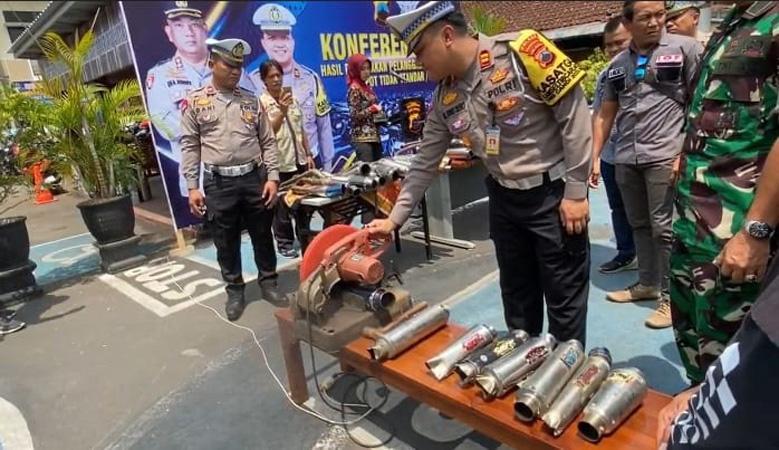  Cegah Kebisingan jelang Pemilu, Polres Banjarnegara Razia Ratusan Motor Knalpot Brong