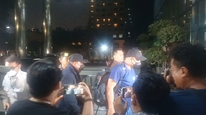 Pj Bupati Sorong Yan Piet Mosso Tiba di Gedung KPK usai Kena OTT