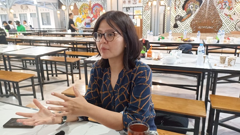 Rumput JIS Dikritik, Ratu Tisha Beri Komentar Mengejutkan