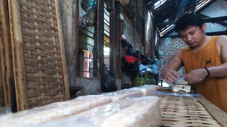 Harga Kedelai Melejit, Perajin Tempe Cimahi Berusaha Tak Mogok Produksi
