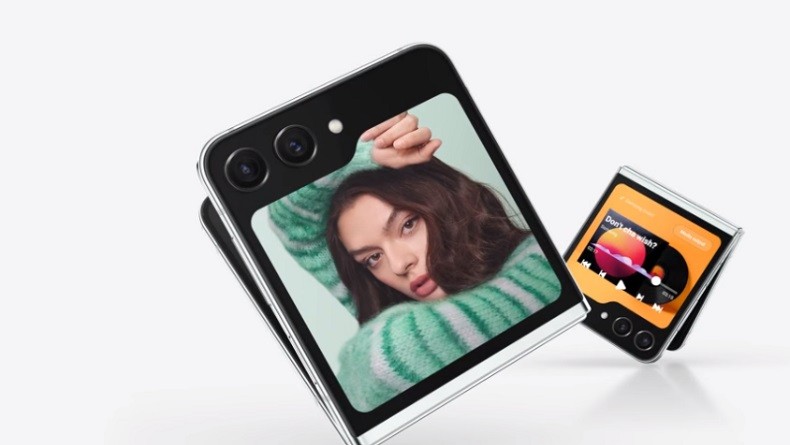 Buka Suara, Samsung Tak Berencana Bikin Smartphone Lipat Terjangkau