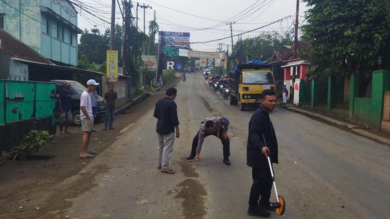 Kecelakaan 6 Kendaraan di Parung Panjang Bogor, 1 Sopir Truk Tewas