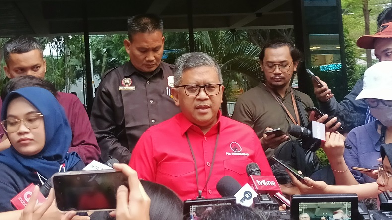 Hasto Tegaskan Nasib Gibran Sama Seperti Bobby Nasution: Sudah Tutup Buku