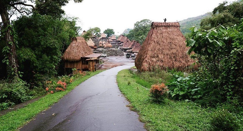7 Surga Tersembunyi di Flores, Ada Perkampungan Megalitikum hingga Bukit Cinta