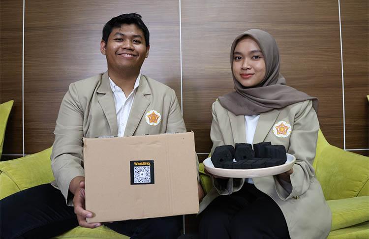 Mahasiswa UGM Ciptakan WastBriq, Briket Berbahan Ampas Kopi dan Tempurung Kelapa