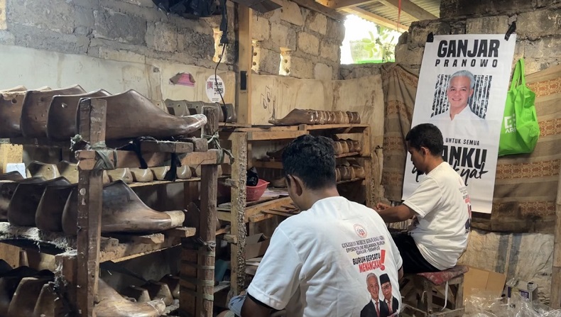 Relawan GBB Kunjungi Kawasan Industri Cipadung, Ajak Buruh Menangkan Ganjar-Mahfud