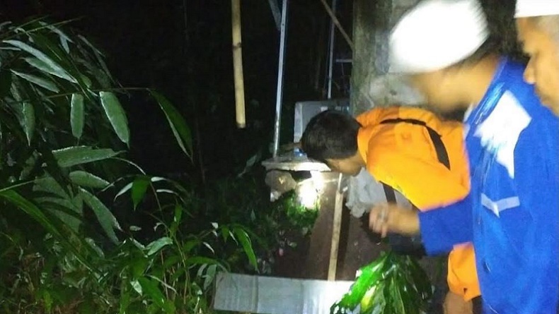 Hujan Deras Picu Tebing Longsor di Sukaraja Bogor, Satu Keluarga Mengungsi