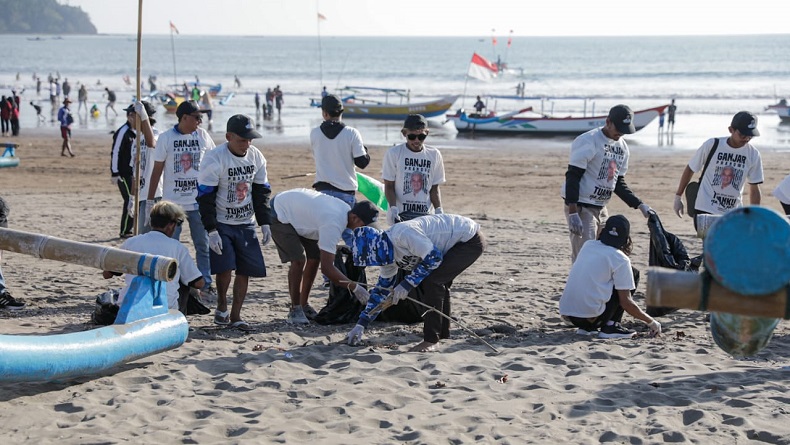 Ganjartivity Ajak Milenial dan Gen Z Bersih-Bersih Pantai Barat Pangandaran
