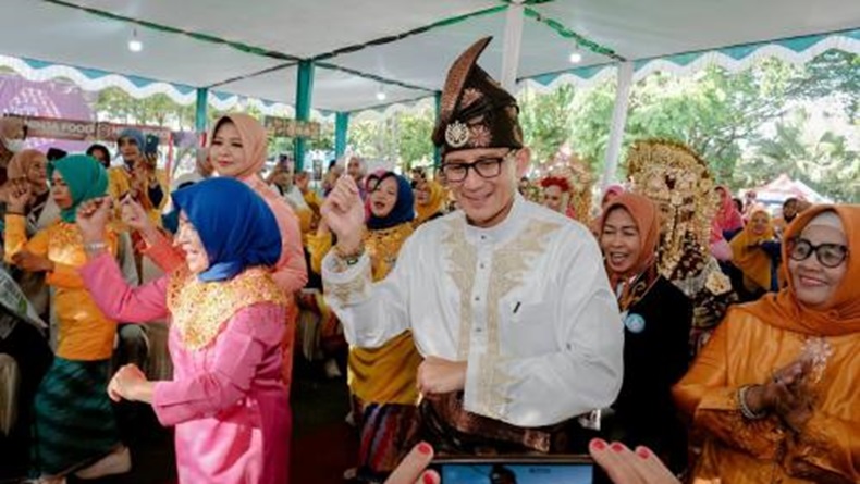 Kemenparekraf Dorong Penguatan Parade Bertanjak Jadi Event Nasional 