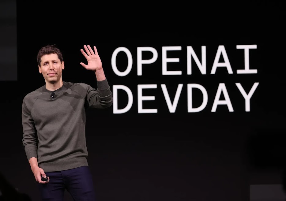 Drama Sam Altman Berlanjut, 730 Karyawan OpenAI Siap Ikut Kabur ke Microsoft