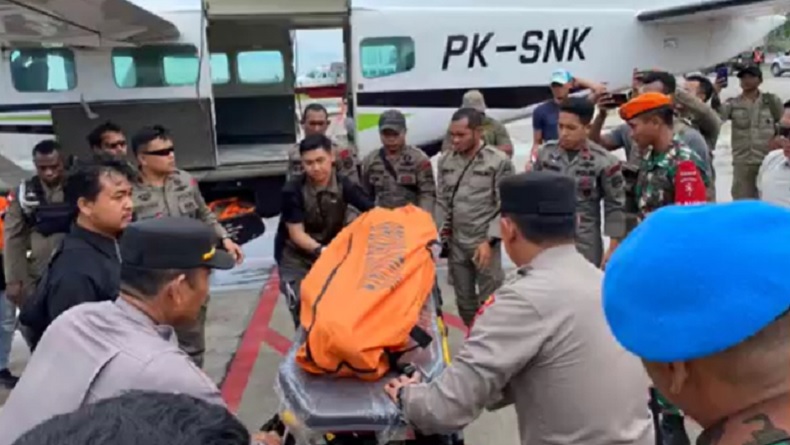 2 Brimob Korban Kontak Tembak dengan KKB di Intan Jaya Dievakuasi ke RSUD Mimika