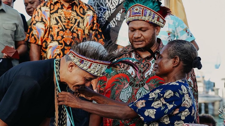 Ganjar Pranowo Disebut Peduli Generasi Muda oleh Dewan Adat Papua, Ini Wilayah Adat di Sana