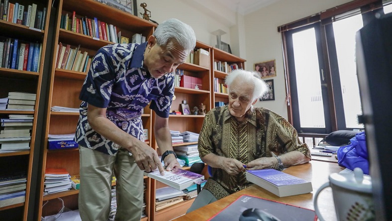 Doa Romo Magnis untuk Ganjar: Tuhan Memberkati, Silakan Jalan Terus