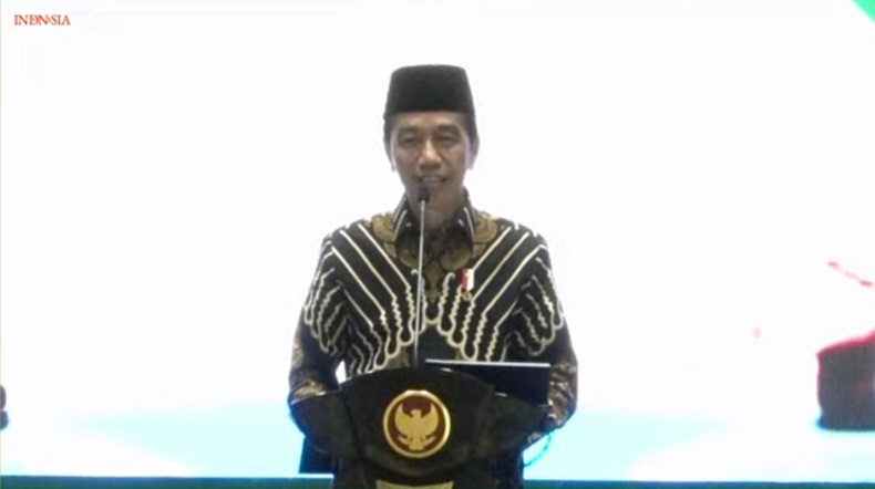 Jokowi di Hadapan Kader HMI: Mau Pilih Anies, Prabowo atau Ganjar Silakan