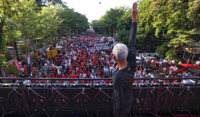 5 Berita Populer: Lautan Manusia Ikut Jalan Sehat Ganjar di Makassar hingga BCL Dikabarkan Siap Nikah Lagi 