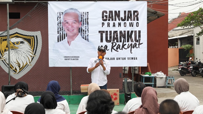 Sosialisasikan Ganjar Pranowo, Relawan Bangun Pos dan Aula Warga di Pamulang Tangsel